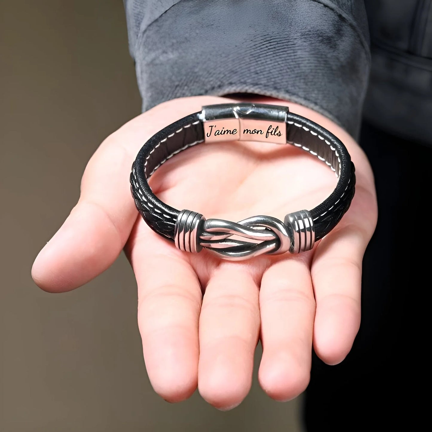 Leather bracelet