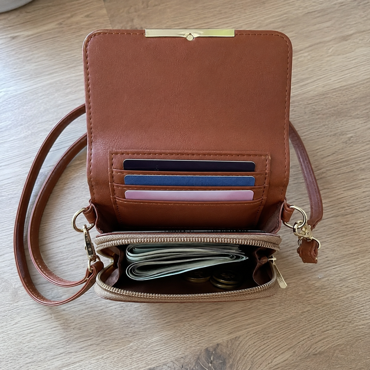 Touchscreen Crossbody Phone Wallet & Bag