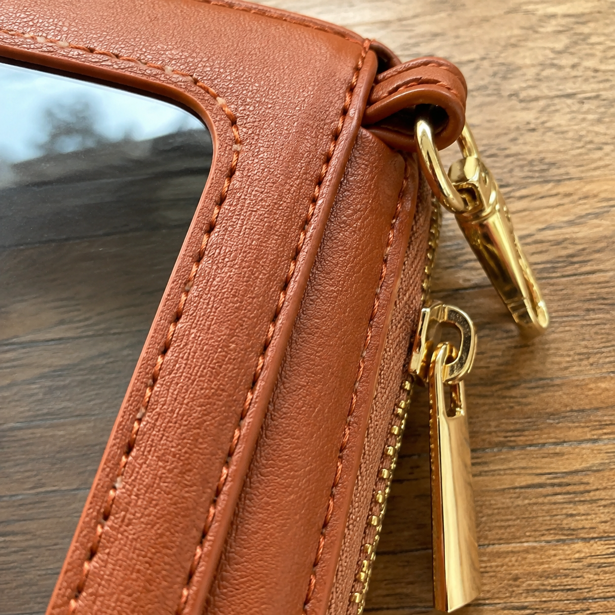 Touchscreen Crossbody Phone Wallet & Bag
